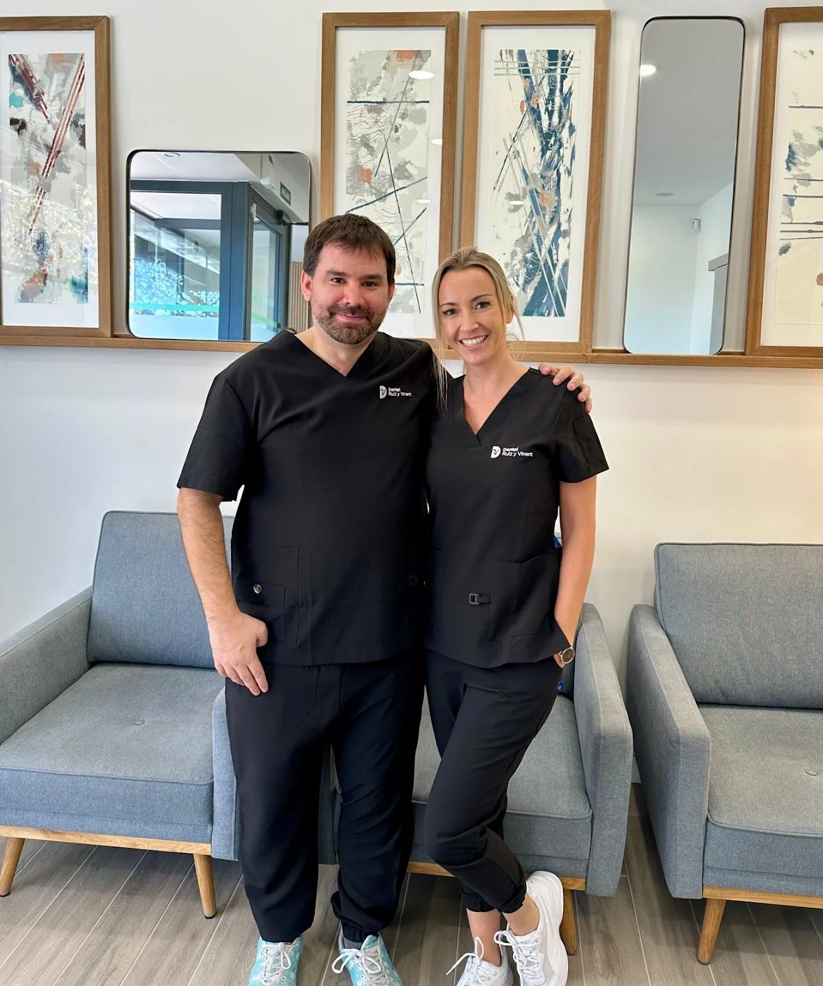Clínica Dental Ruiz y Vinent - 2