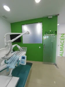 Clínica Dental San Hilario Dos Hermanas - 2