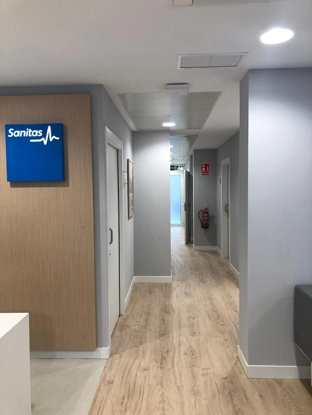 Clínica Dental Sanitas Milenium Manuel Girona - 2
