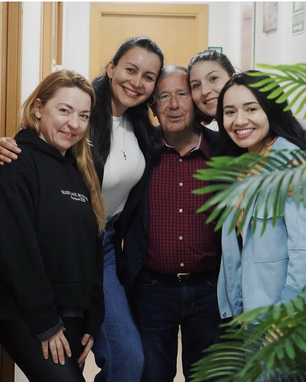 Clinica dental Santa Anna - Barcelona | Ortodoncia invisible | Implantes dentales - 2
