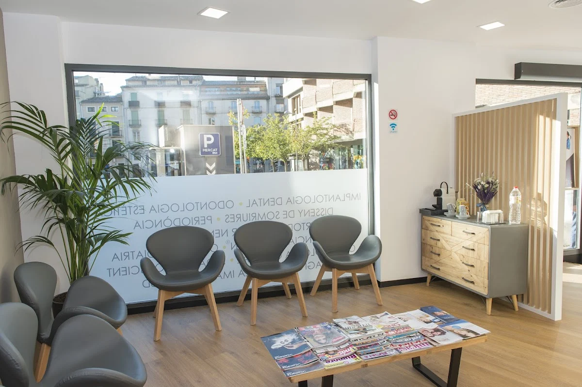 Clínica Dental Serra-Marín