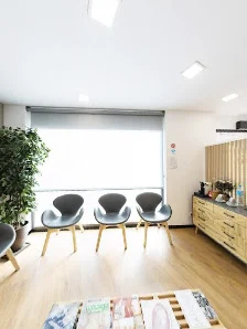 Clínica Dental Serra-Marín - 3