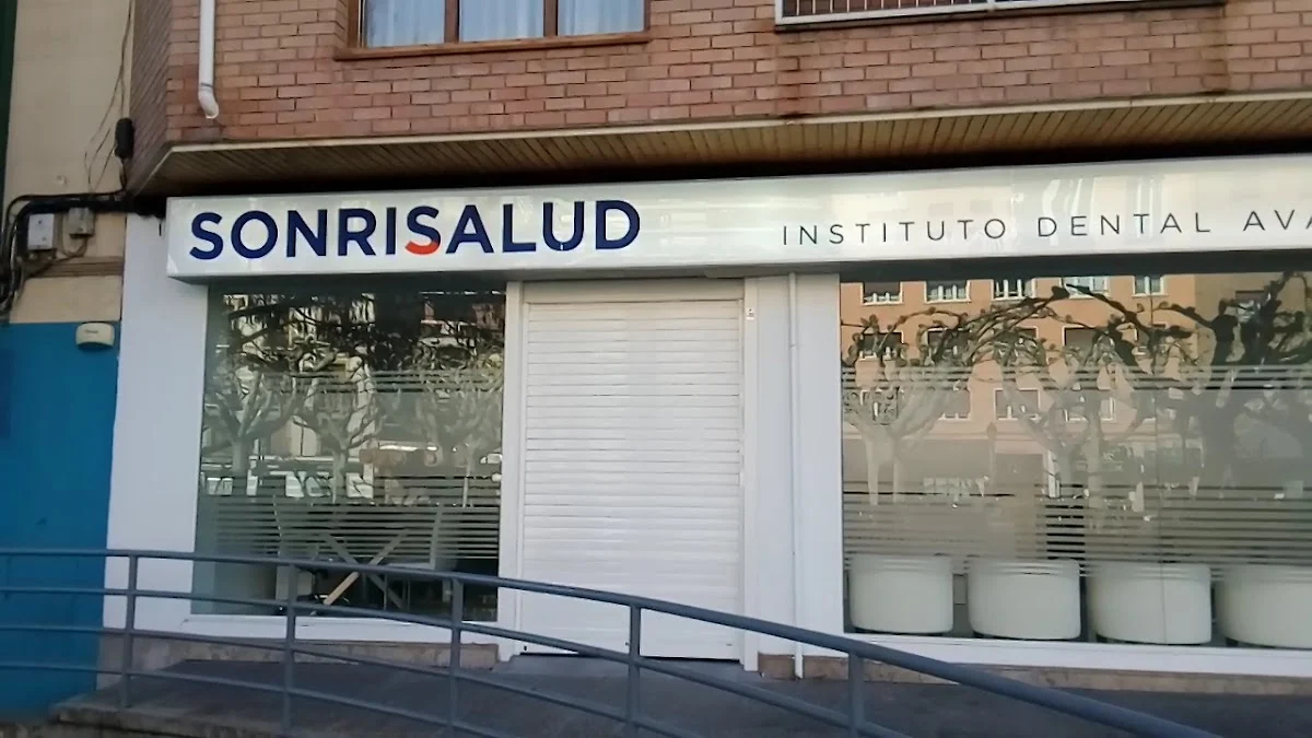 Clínica Dental Sonrisalud Calatayud - 3
