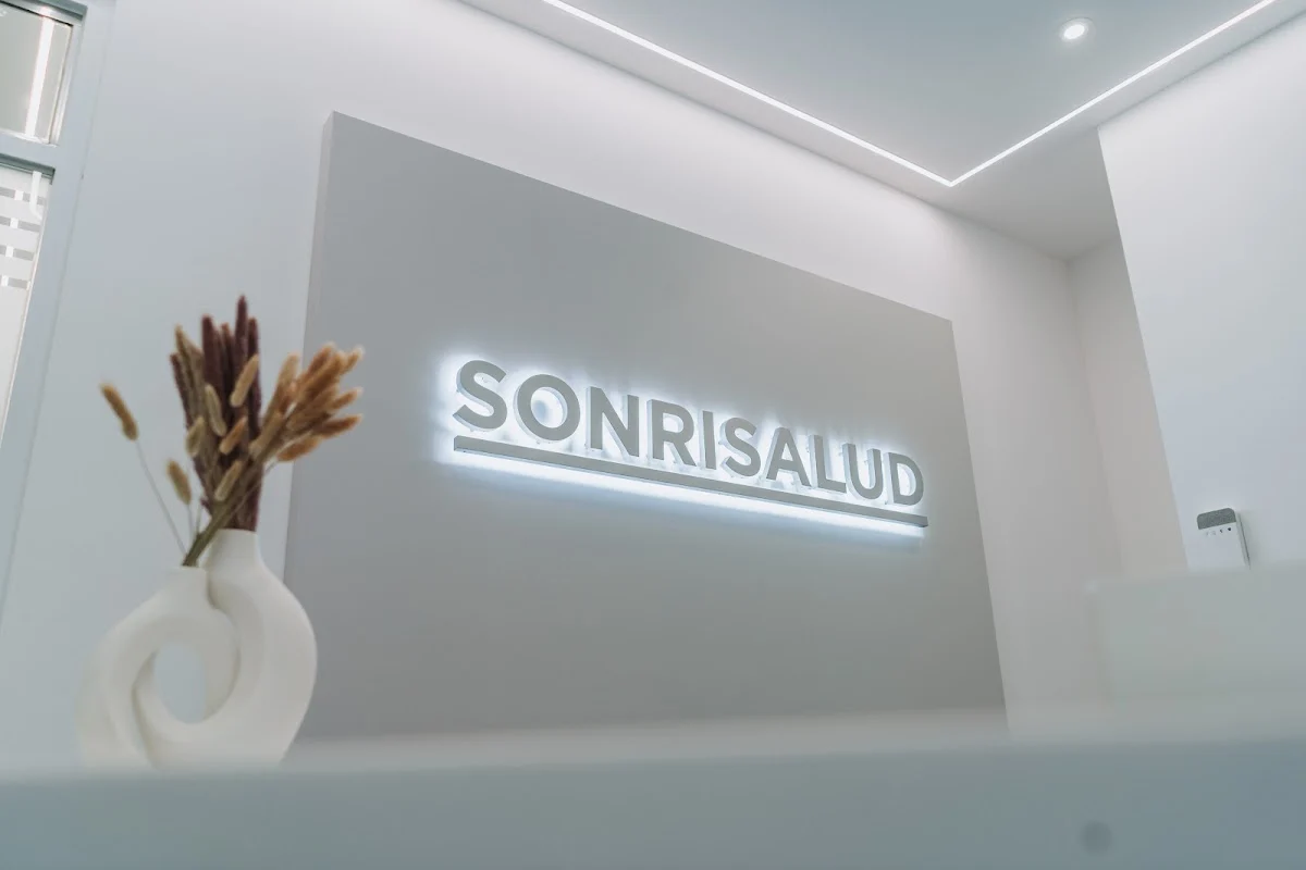 Clínica Dental Sonrisalud Pamplona (Carlos III)