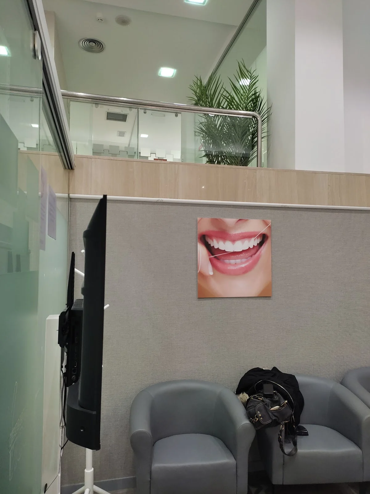 Clínica Dental Sonrisalud Pamplona (Carlos III) - 2
