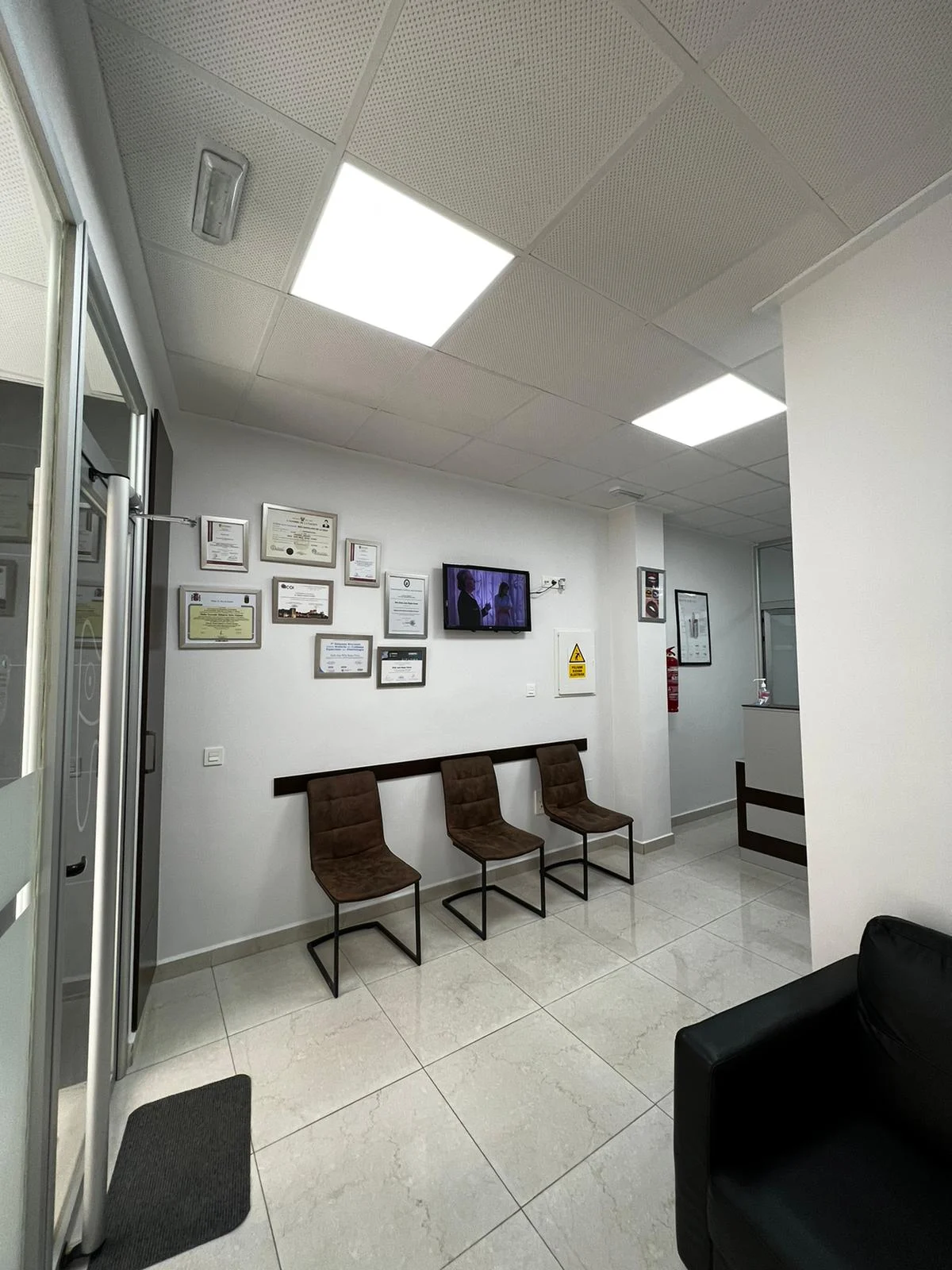 CLINICA DENTAL "SONRISAS" - 2