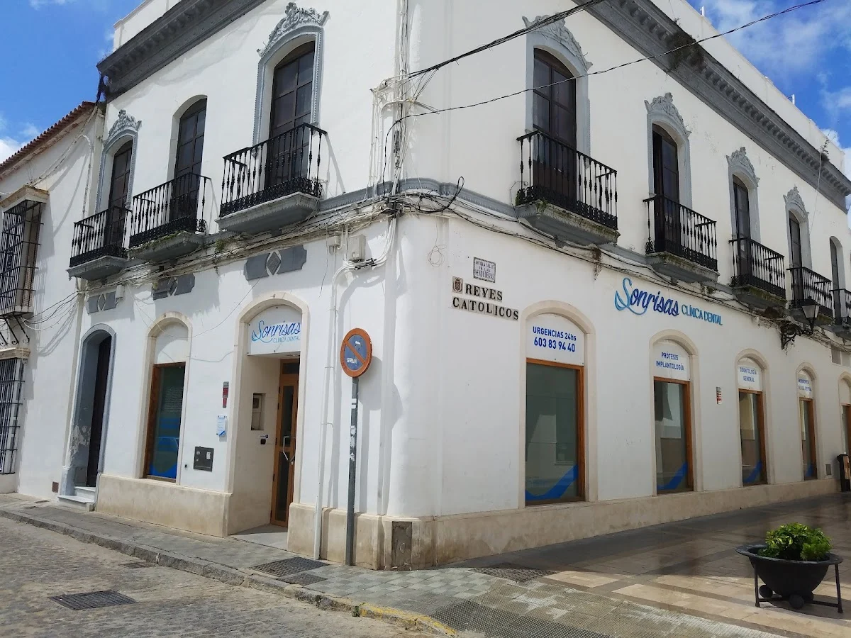 Clínica Dental Sonrisas