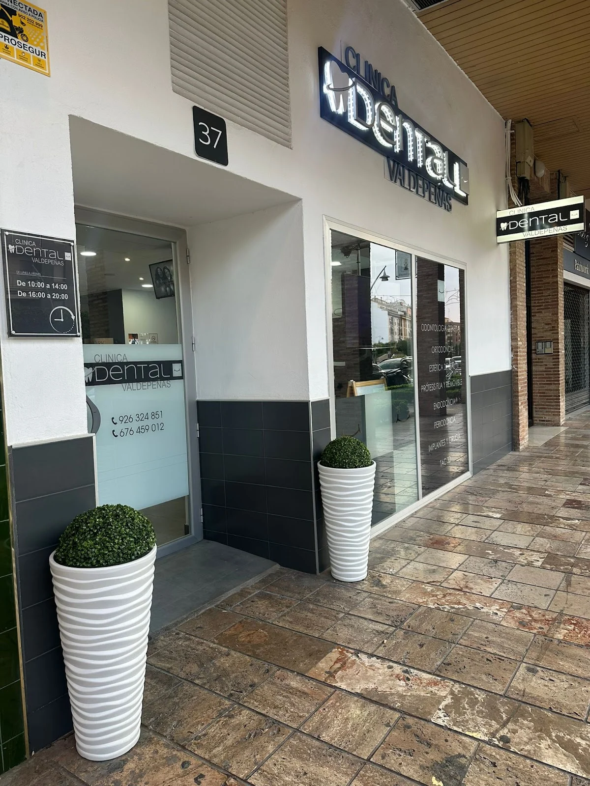 Clínica Dental Valdepeñas