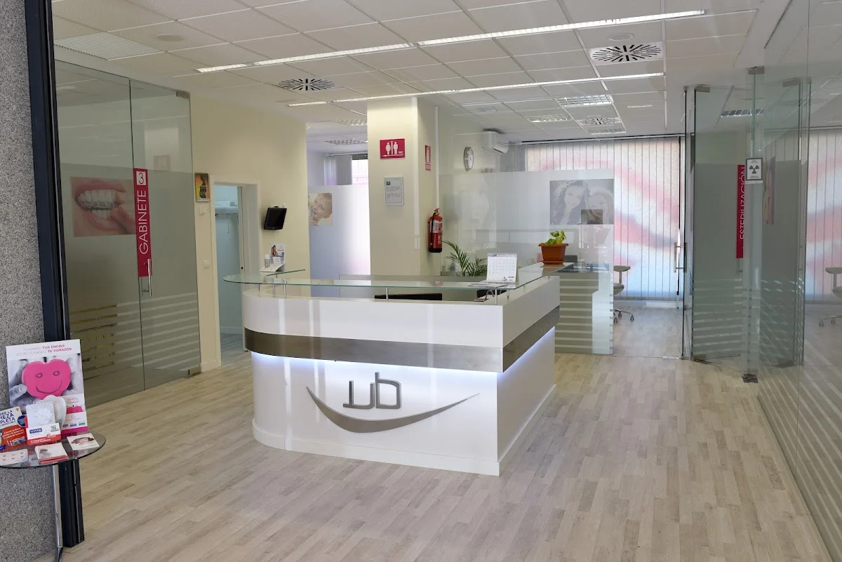 Clínica Dental Valverde & Bolado - 2