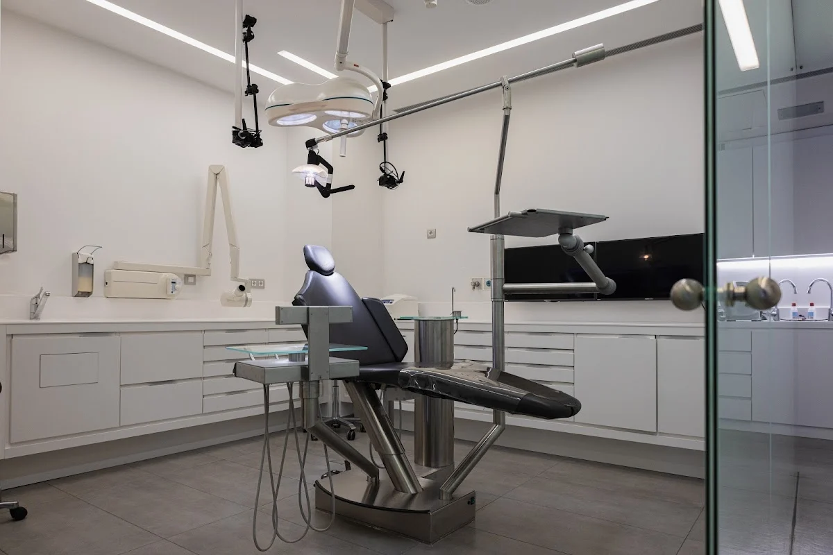 Clínica Dental Vela-Segalà - 2
