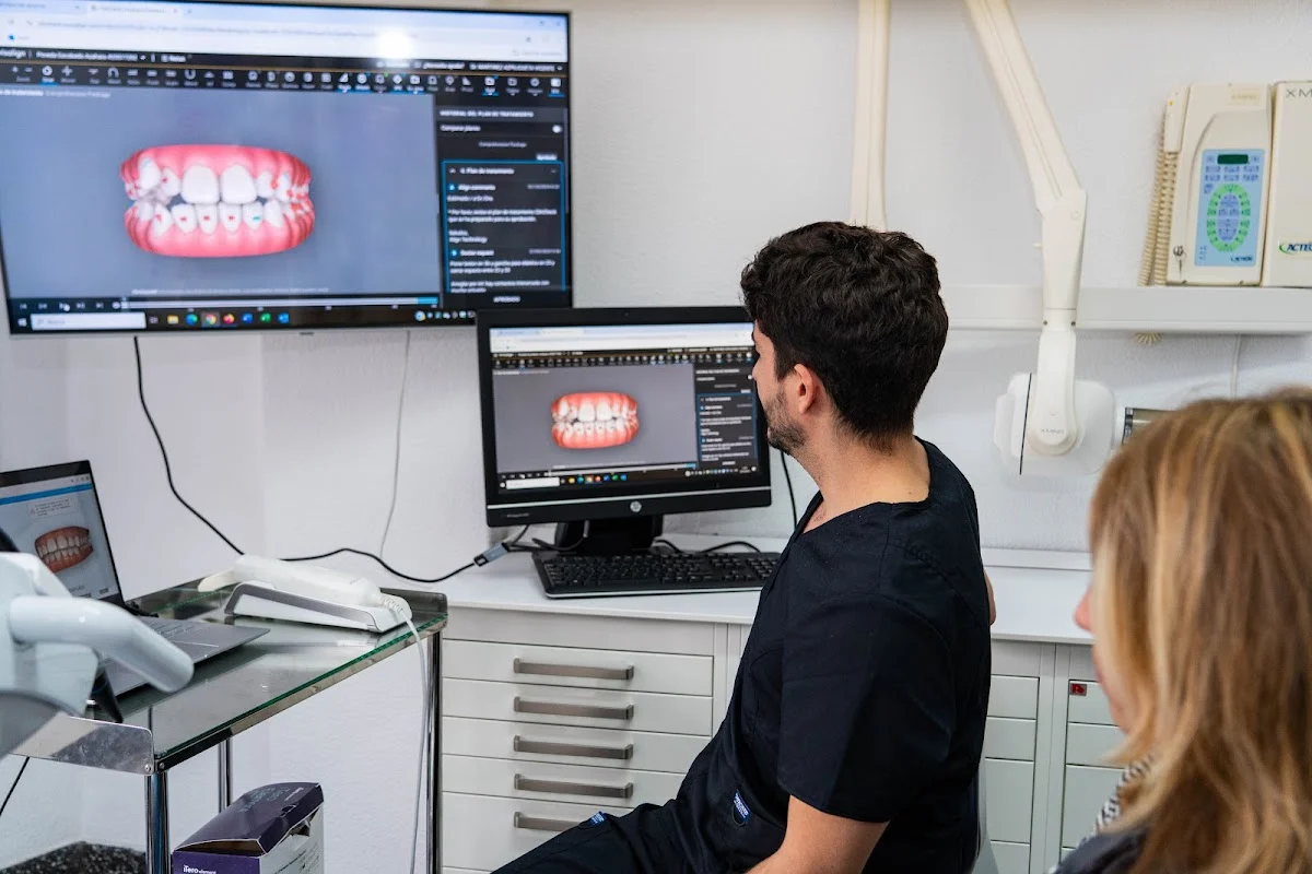 Clínica Dental Vicente Martínez VM - 2