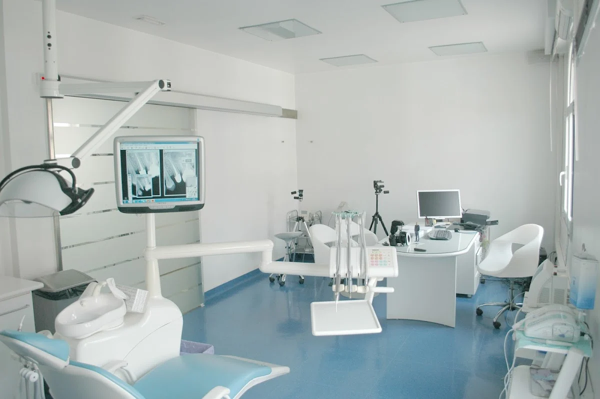 Clínica Dental Victor Alonso de la Peña