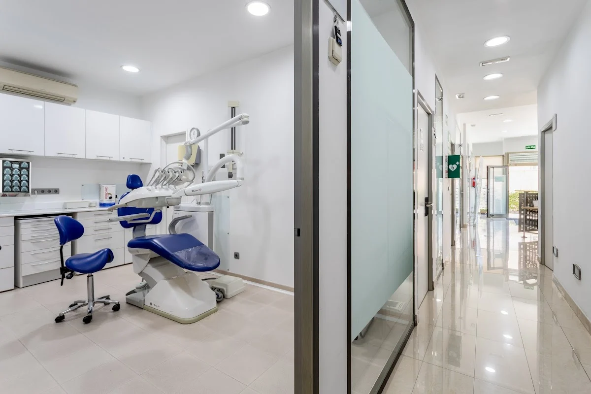 Clínica Dental Viñuelas 14