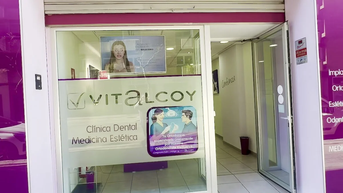 Clinica dental Vitalcoy by Grupo Gente Vital | Dentistas en Alcoy | Implantes dentales | Ortodoncia | Implantes especiales - 2