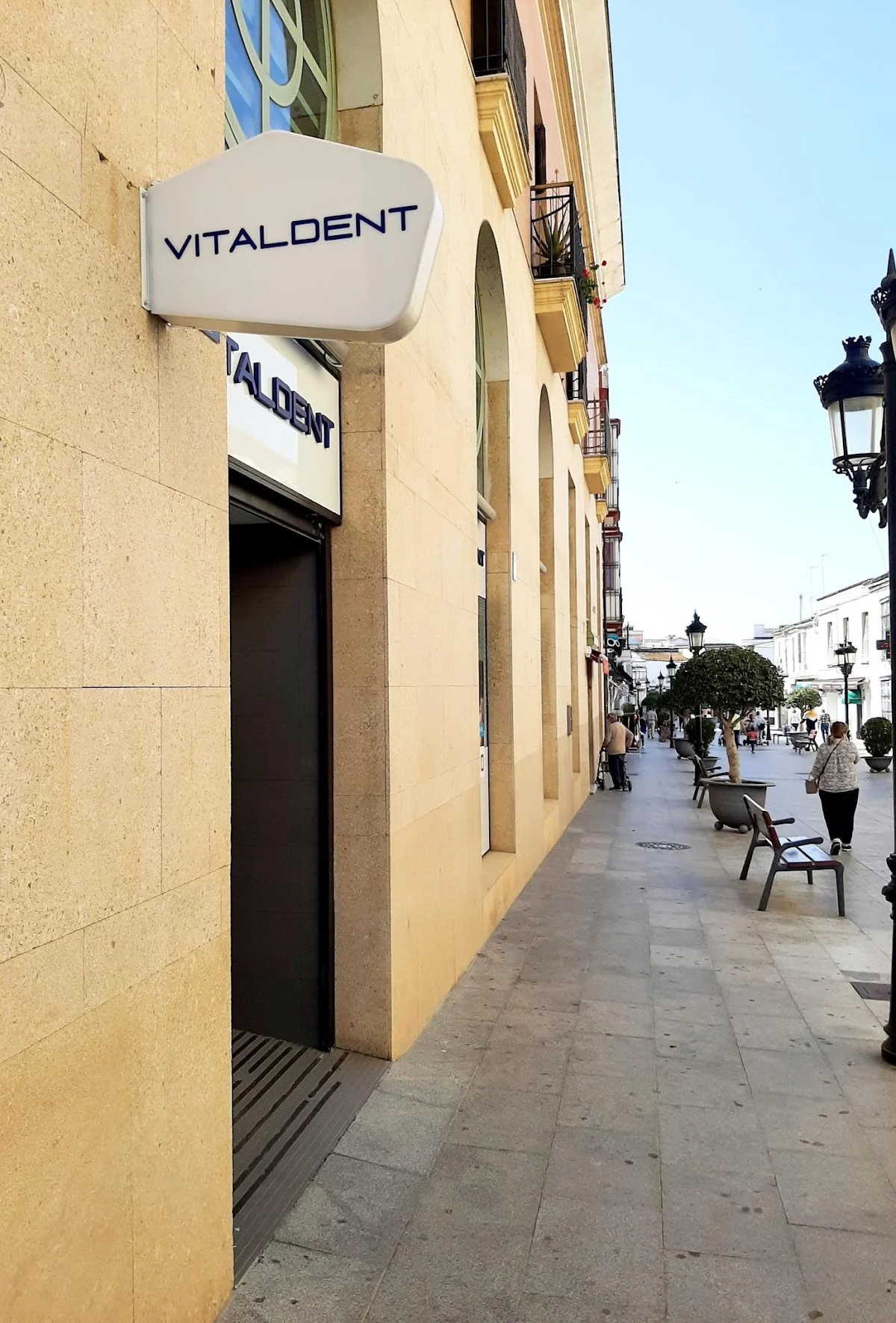 Clínica Dental Vitaldent - 2