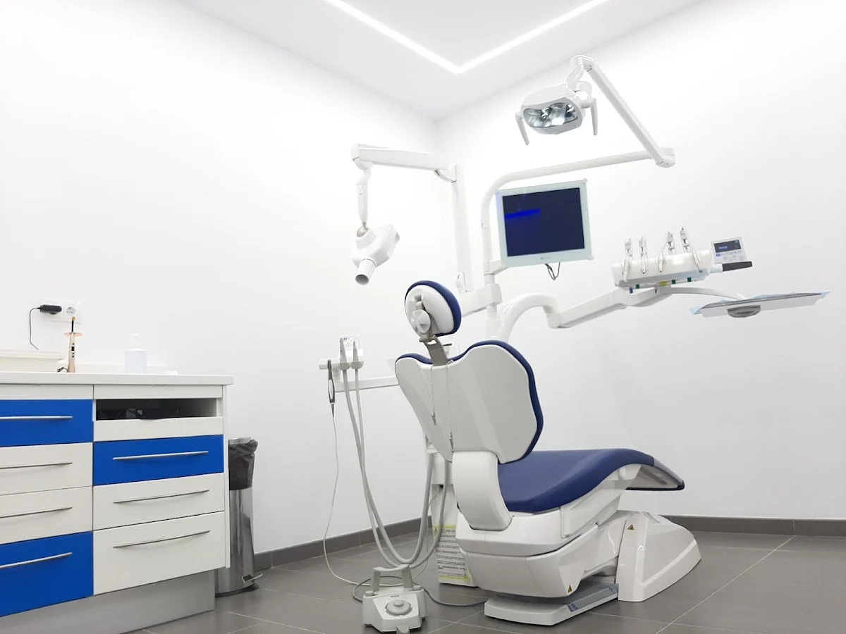 Clínica Dental Vitaldent - 2