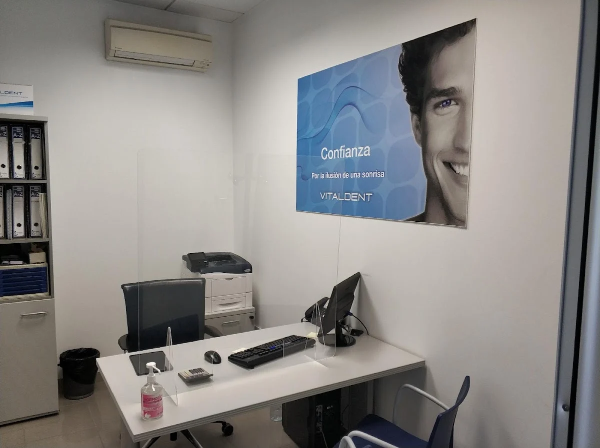 Clínica Dental Vitaldent - 2