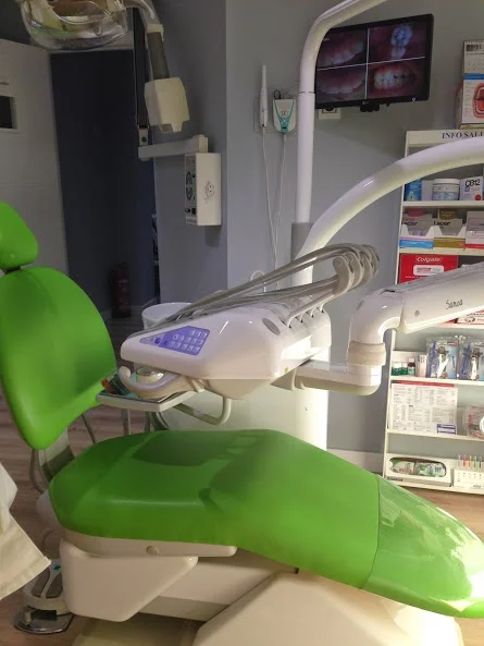 Clínica Dental y Podología CLAVISUR (Coria del Río, Sevilla) - 2
