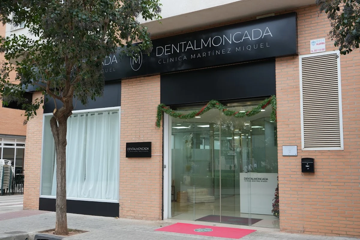 Clinica DENTALMONCADA