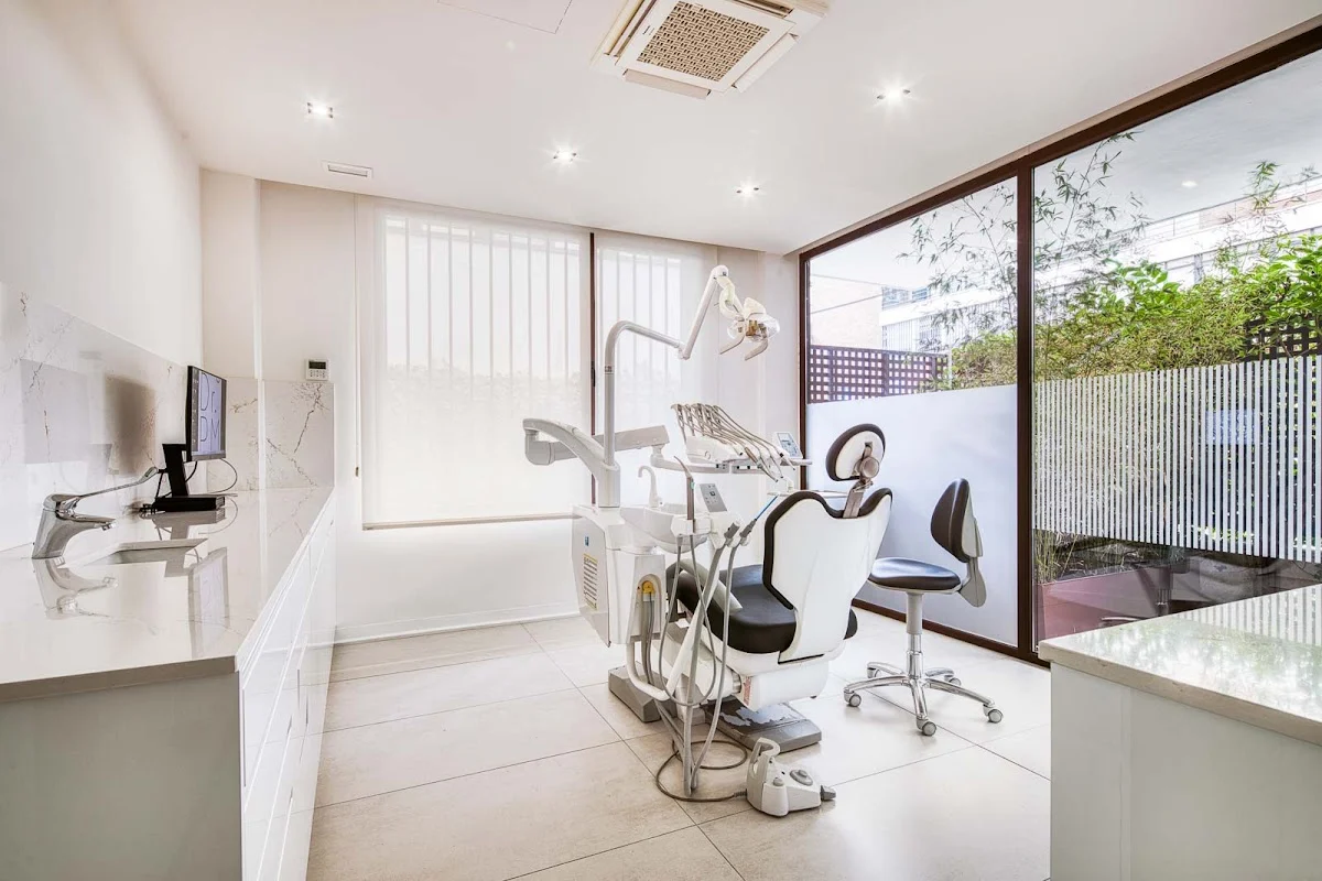 Clínica Dr. Prieto-Moreno dental / estética - 2