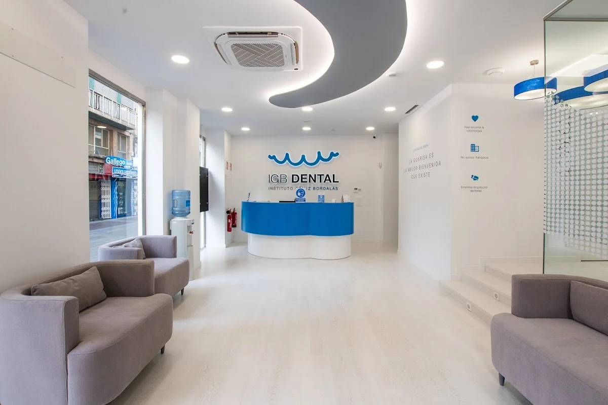 Clínica IGB Dental - ELCHE: Implantes dentales Elche | Clínica Dental Elche - 2