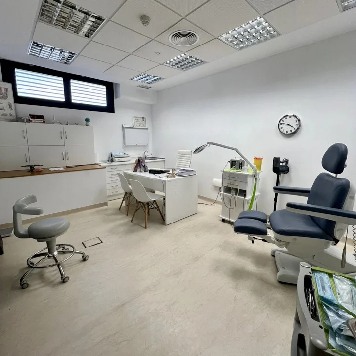 CLINICA ILION en Villaviciosa de Odon | Odontología Biológica , Osteopatía y Medicina Integrativa - 2
