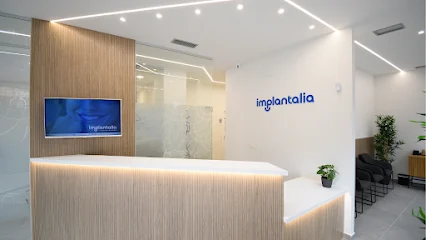 Clínica Implantalia Mieres