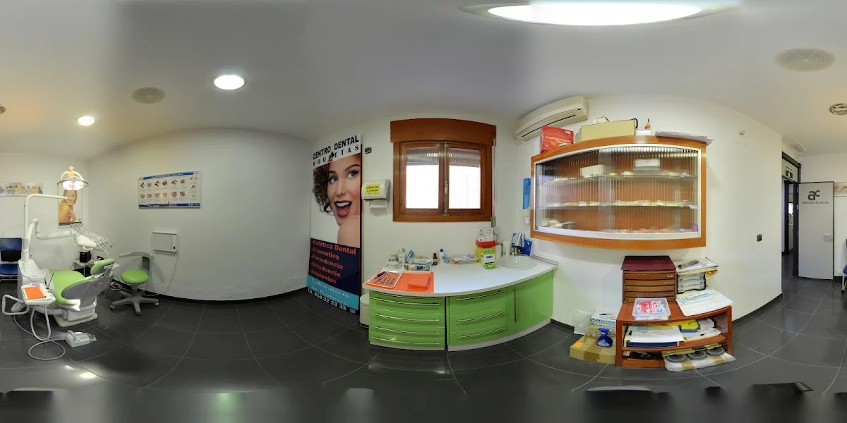 Clínica Roquetas Dental - 3
