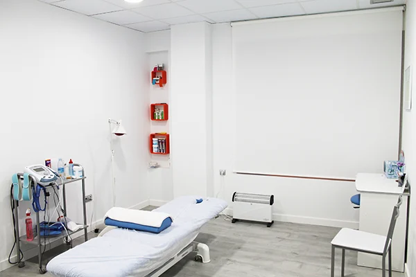 Clínica salud, Centro dental avanzado y Fisioterapia - 2