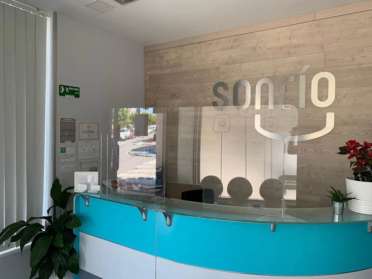 CLÍNICA SONRÍO
