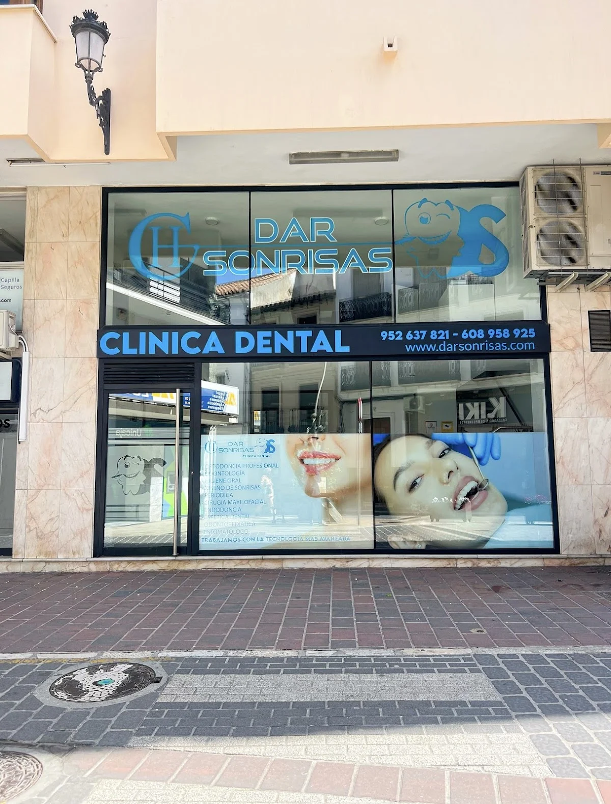 Dar Sonrisas- Clínica Dental