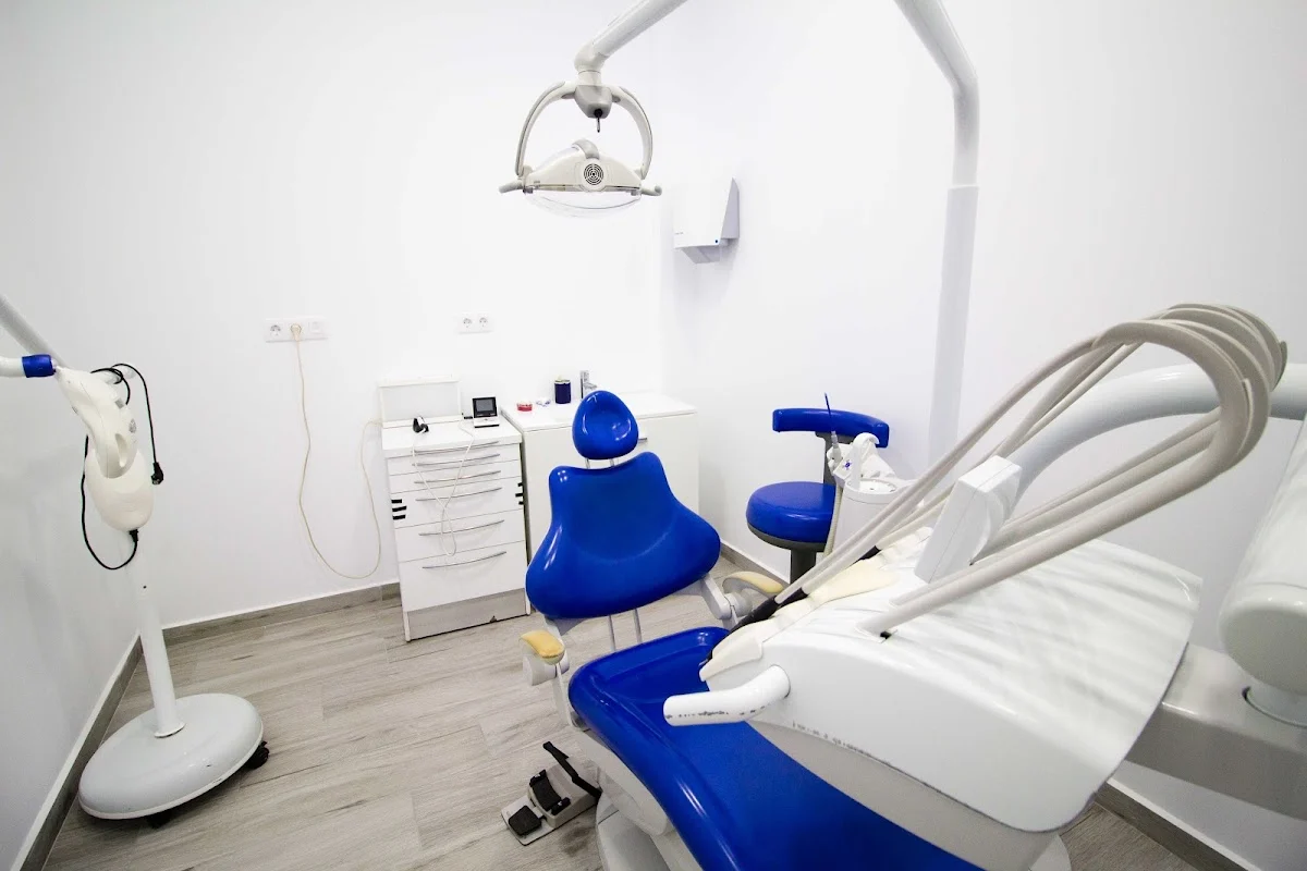 De la Torre Clínica Dental | Dentista en Torrevieja - 4