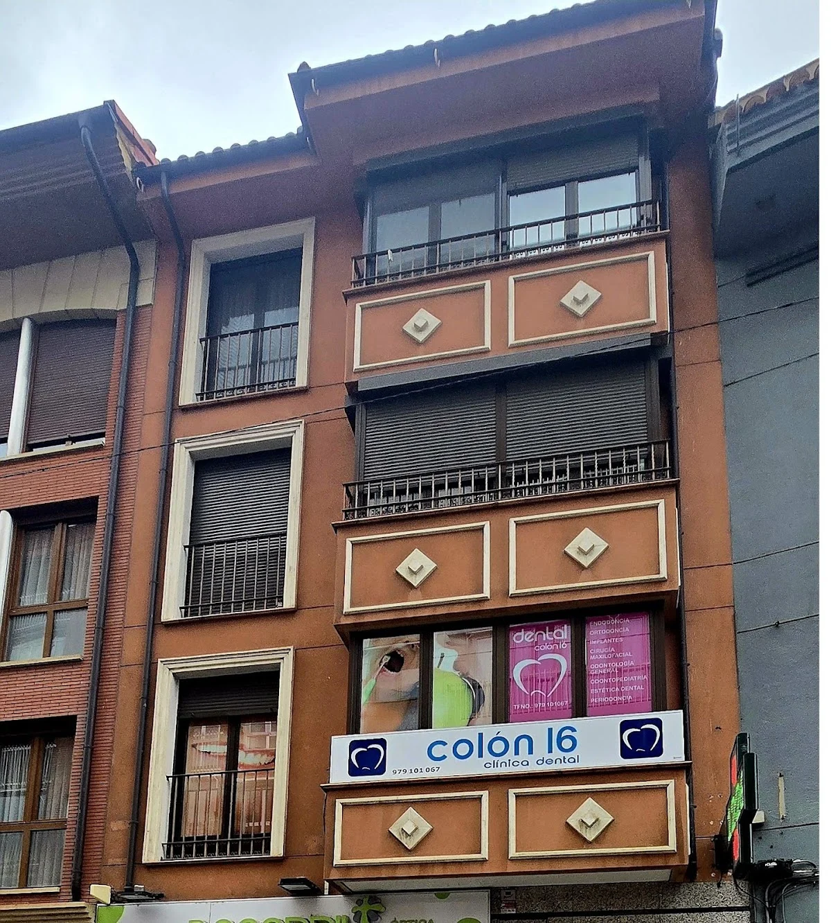 Dental Colón 16