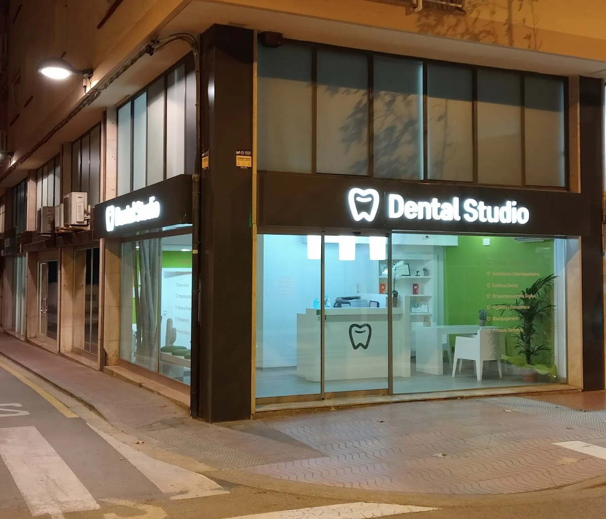 Dental Studio
