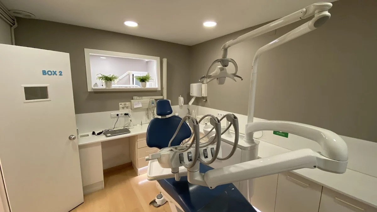 DENTALOGIC CLÍNICA DENTAL - 2