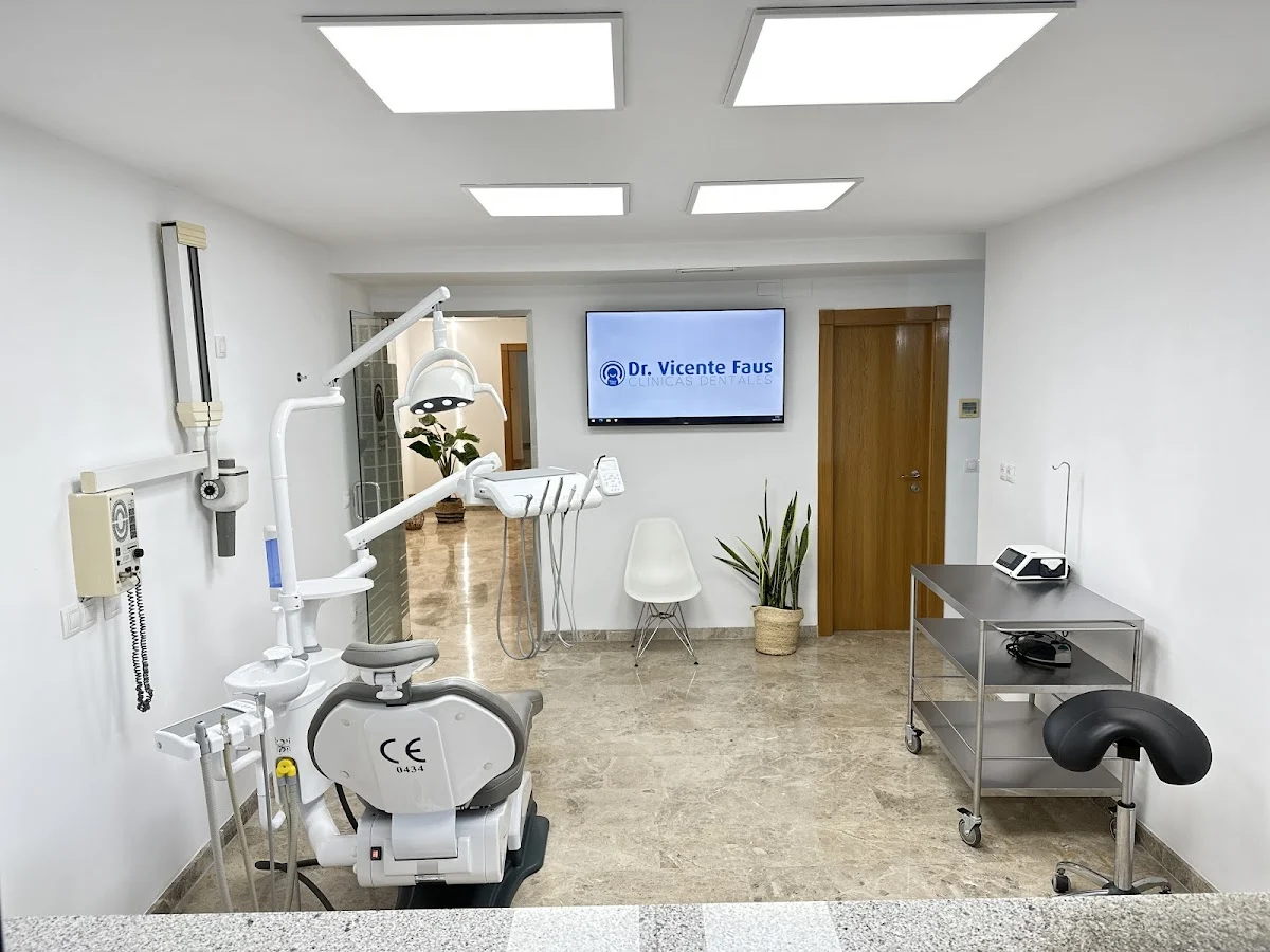 Dentista Sagunto Dr. Vicente Faus - 2
