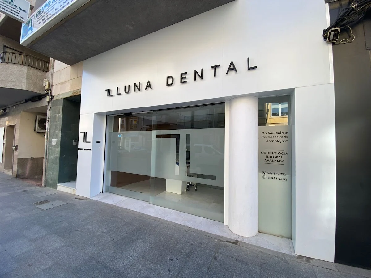 Dentistas Clínica Dental LLuna Dental | Guardamar