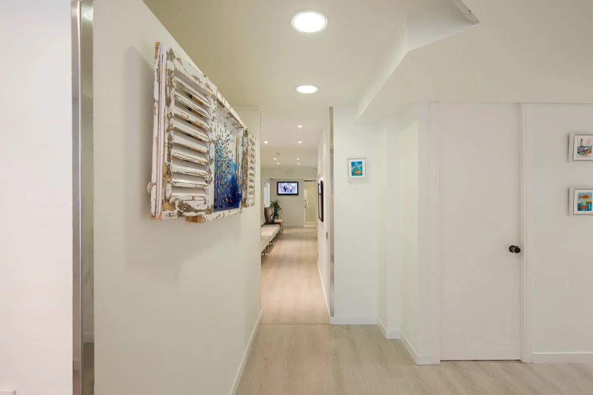 Dentistas Miravé CO (Muntaner) - 2
