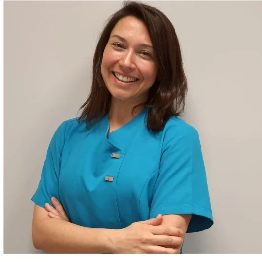Dra. Mariana Areyan, Dentista