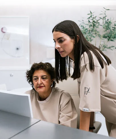 Dra. Paula Aguilar | Clinica dental en Mislata