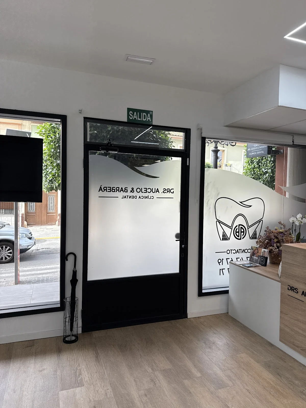 Drs. Aucejo & Barberà, Clínica dental - 2