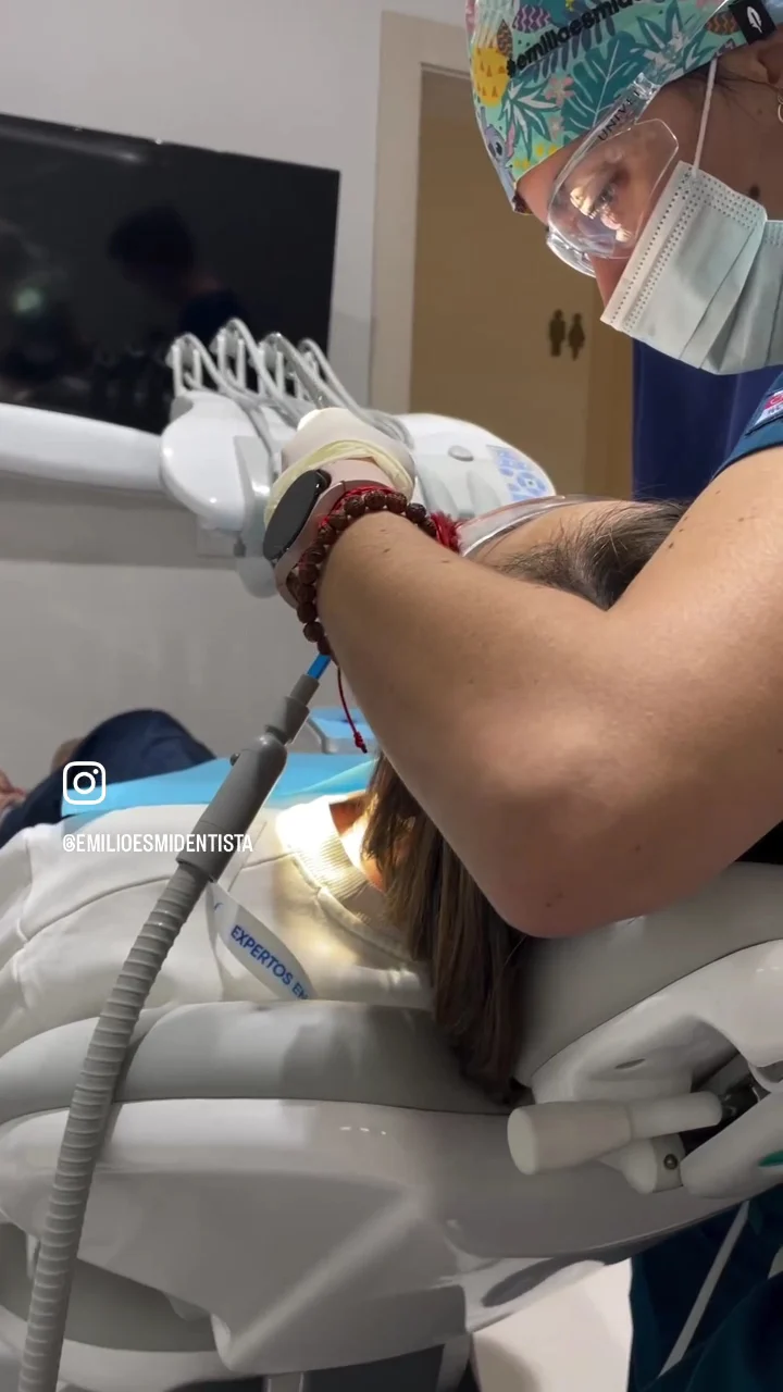 EMILIO RODRÍGUEZ ODONTOLOGÍA Clínica Dental - 3