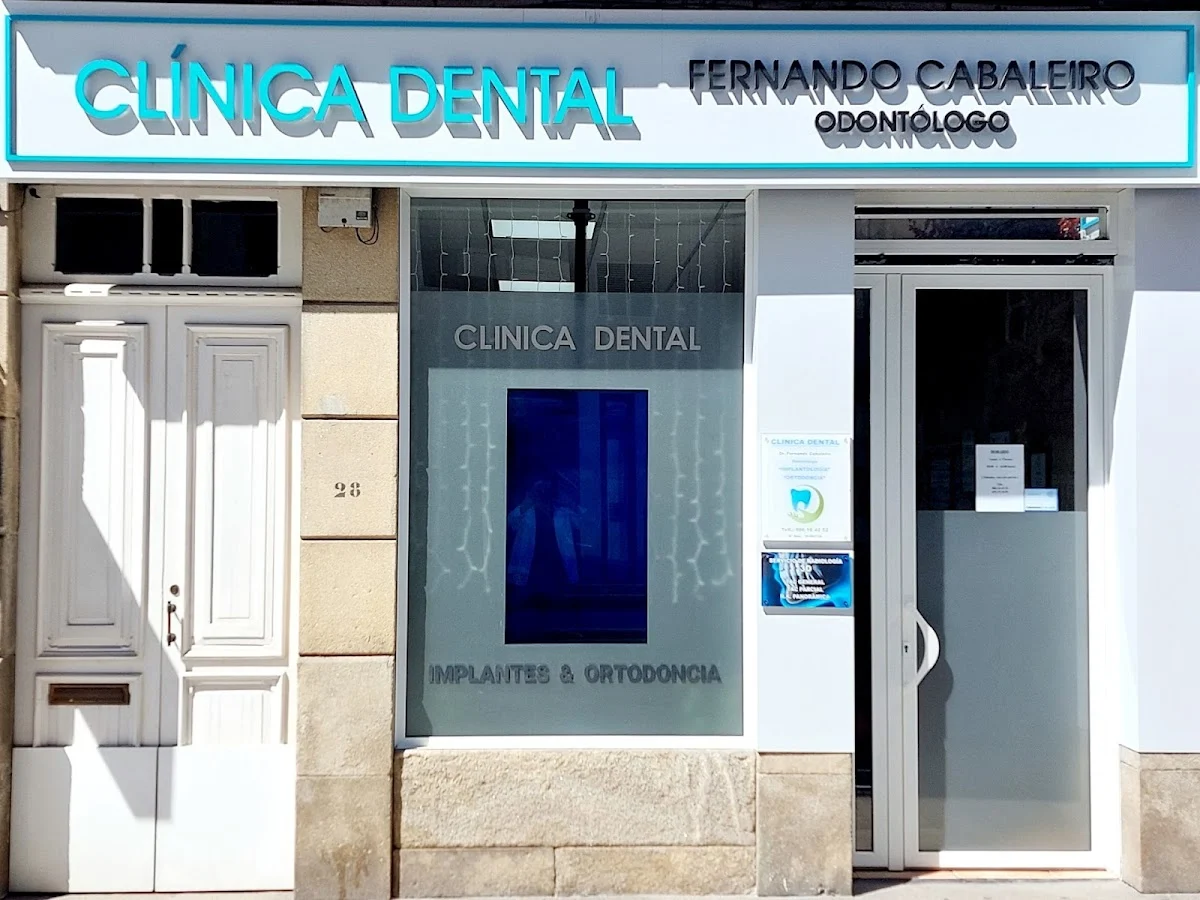 Fernando Cabaleiro CLINICA DENTAL