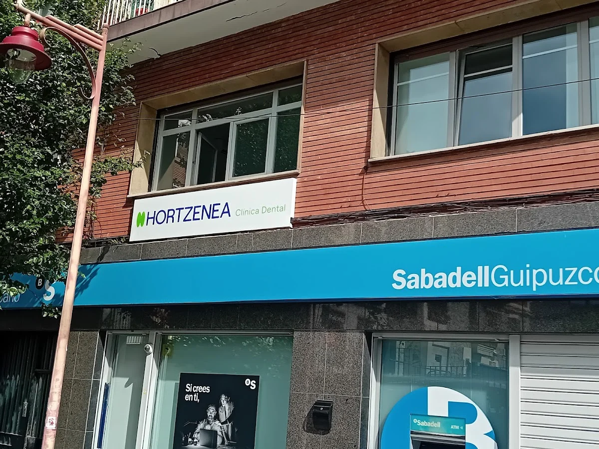 HORTZENEA clínica dental // hortz klinika