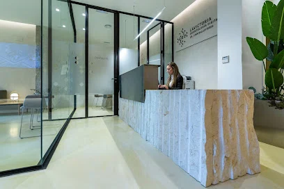 Implantes dentales Cordoba | Clínica La Victoria