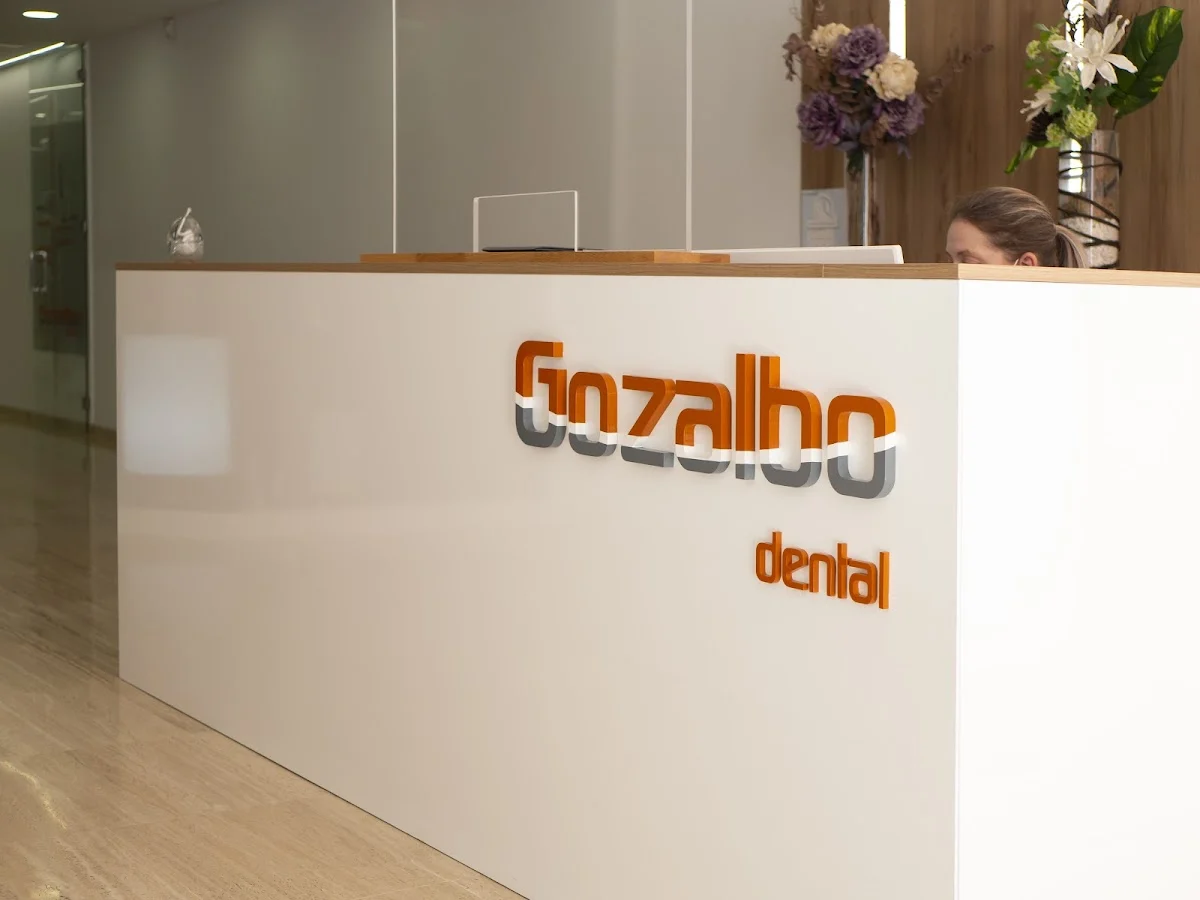 Implantes Dentales y Ortodoncia Invisible | Clínica Gozalbo Dental en Castellón - 2
