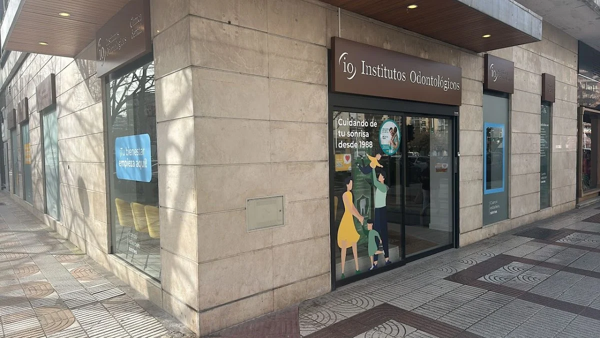 Institutos Odontológicos - Clínica Dental Pamplona - 2