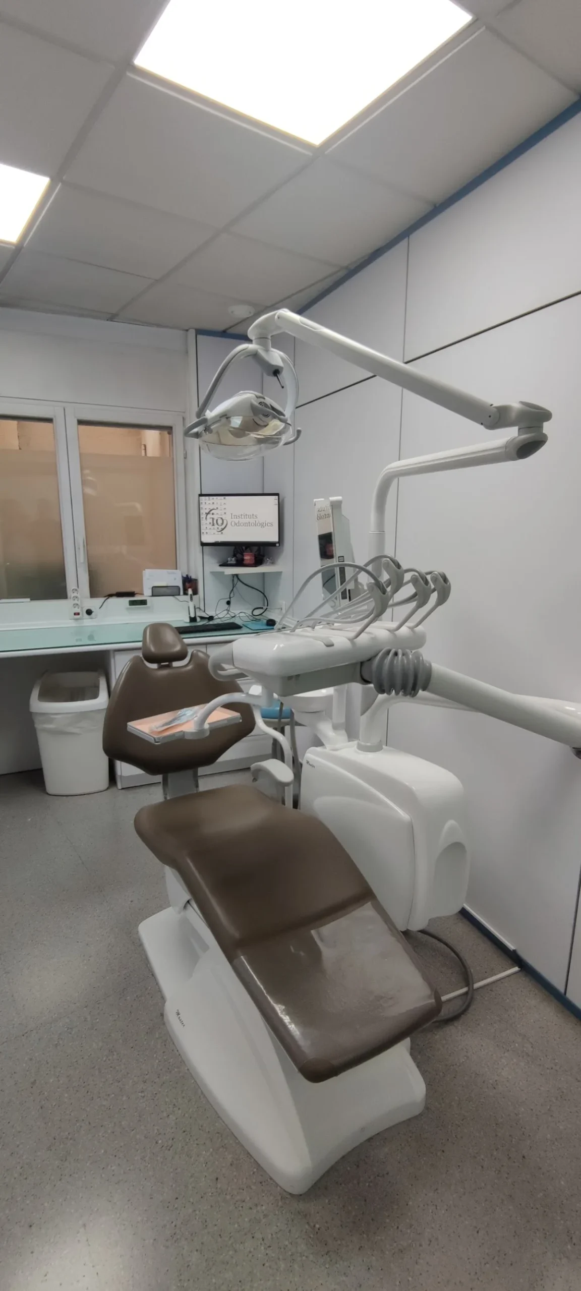 Instituts Odontològics - Clínica Dental Vic - 2