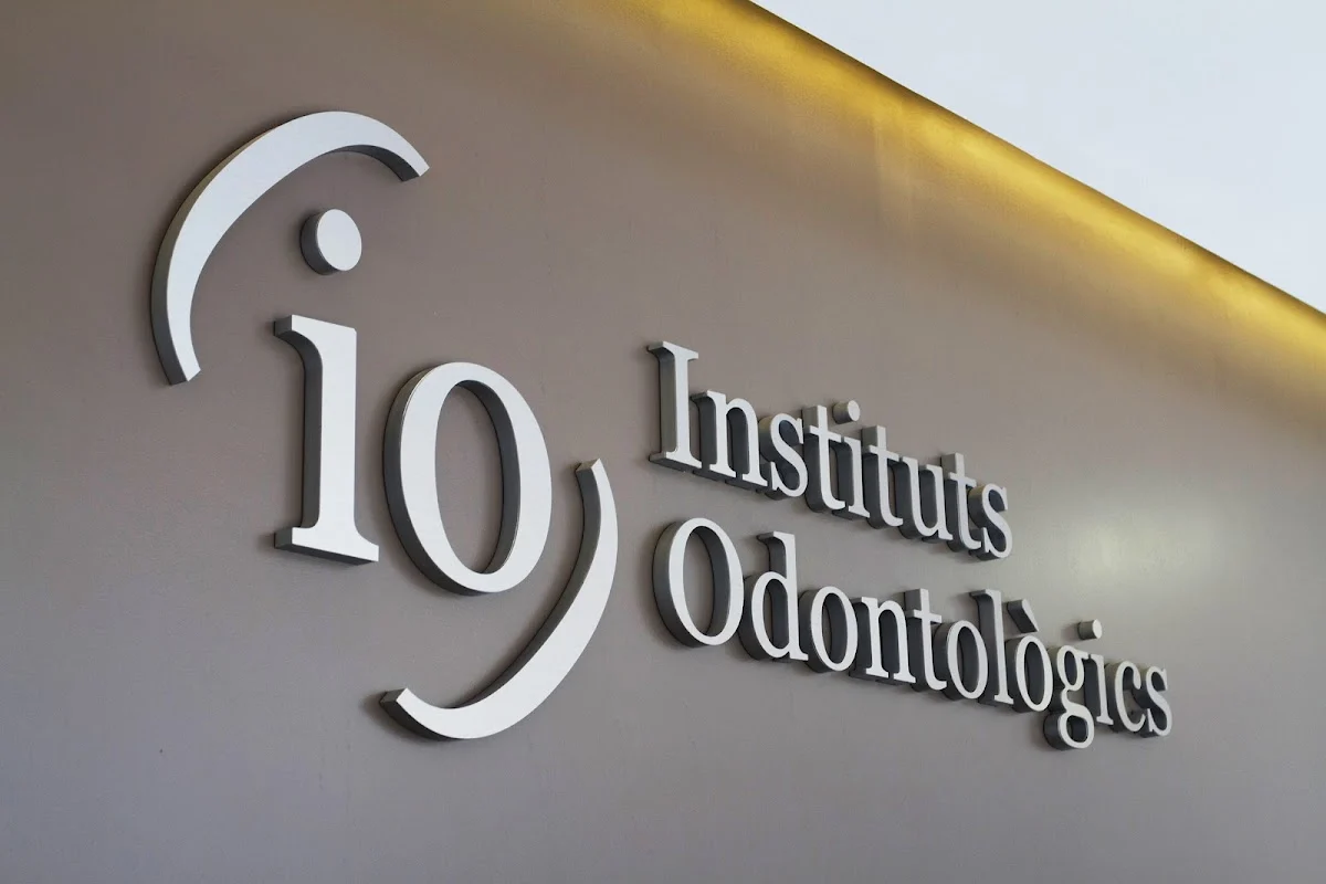 Instituts Odontològics - Clínica Dental Vilanova i la Geltrú - 2