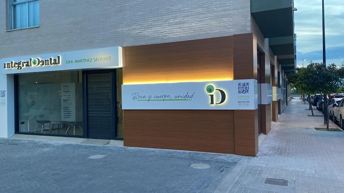 INTEGRALDENTAL - Dra. Martínez Sánchez - 2